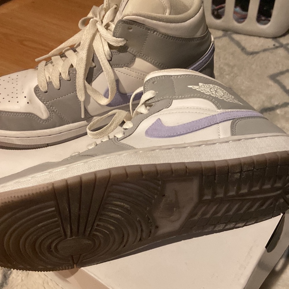Air Jordan - Picture 3 of 4